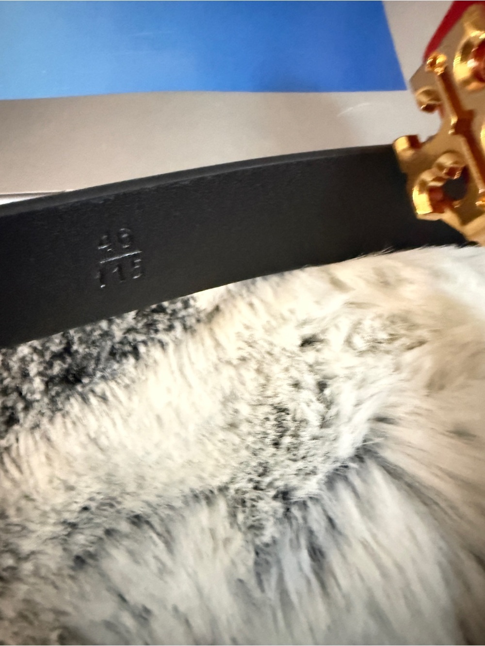Tory Burch Red Leather Logo Buckle Belt with Gold Hardware - Picture 3 of 3